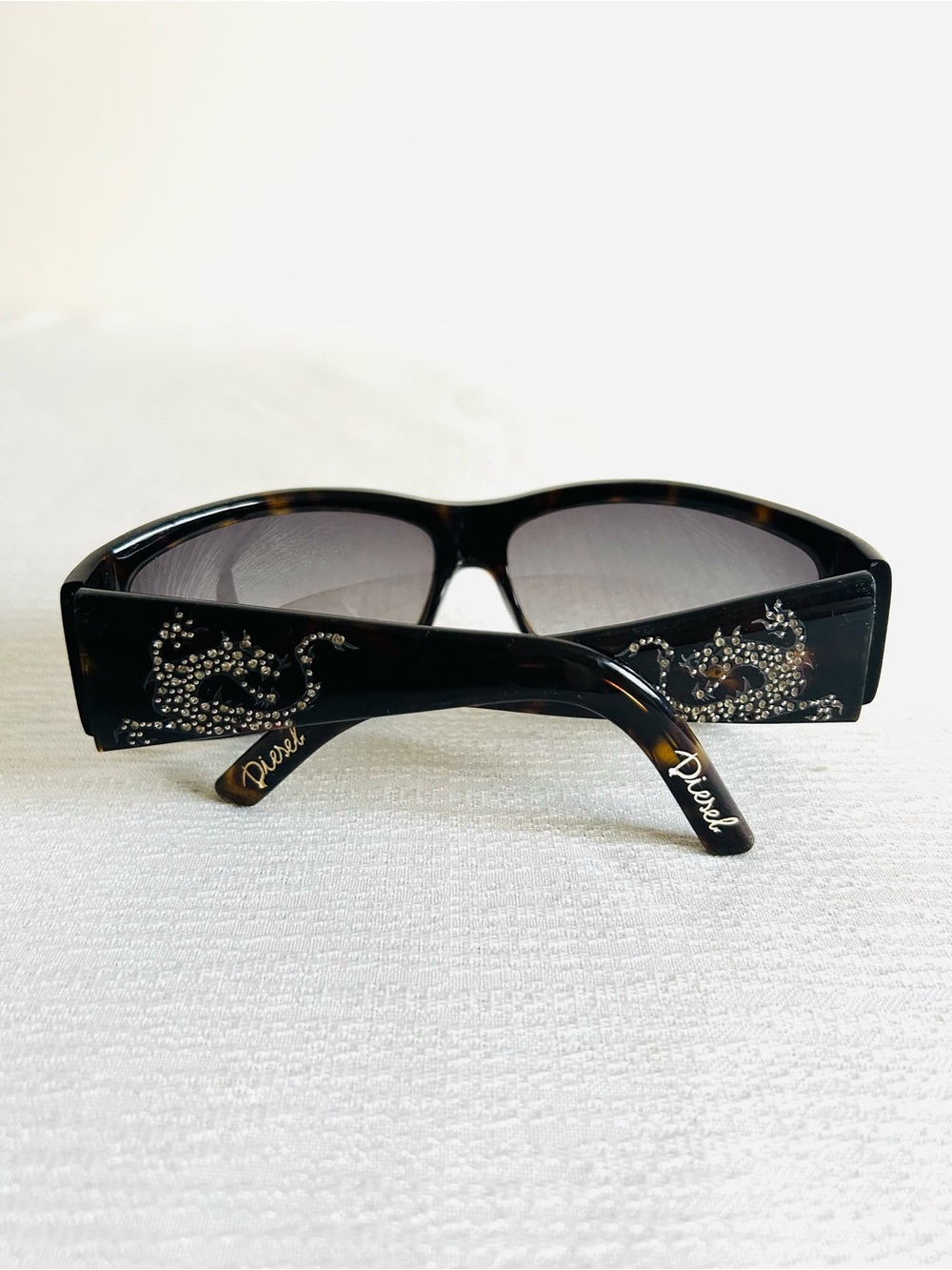 Vintage Diesel Women's Tortoiseshell Sunglasses with Dragon Accent